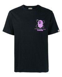 schwarzes bedrucktes T-Shirt mit einem Rundhalsausschnitt von BAPE BLACK *A BATHING APE®