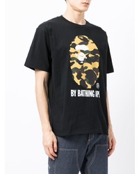 schwarzes bedrucktes T-Shirt mit einem Rundhalsausschnitt von A Bathing Ape