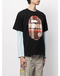 schwarzes bedrucktes T-Shirt mit einem Rundhalsausschnitt von A Bathing Ape