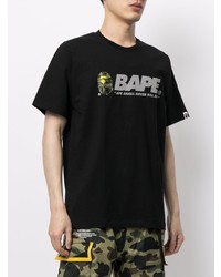 schwarzes bedrucktes T-Shirt mit einem Rundhalsausschnitt von A Bathing Ape