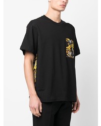 schwarzes bedrucktes T-Shirt mit einem Rundhalsausschnitt von VERSACE JEANS COUTURE