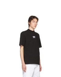 schwarzes bedrucktes T-Shirt mit einem Rundhalsausschnitt von Boramy Viguier