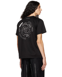 schwarzes bedrucktes T-Shirt mit einem Rundhalsausschnitt von Johnlawrencesullivan