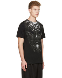 schwarzes bedrucktes T-Shirt mit einem Rundhalsausschnitt von Marcelo Burlon County of Milan