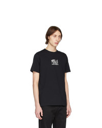 schwarzes bedrucktes T-Shirt mit einem Rundhalsausschnitt von Norse Projects