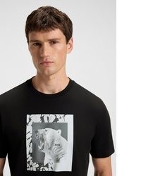 schwarzes bedrucktes T-Shirt mit einem Rundhalsausschnitt von Boss Orange
