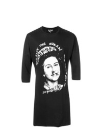 schwarzes bedrucktes T-Shirt mit einem Rundhalsausschnitt von Boy London