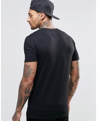 schwarzes bedrucktes T-Shirt mit einem Rundhalsausschnitt von Asos