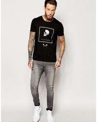 schwarzes bedrucktes T-Shirt mit einem Rundhalsausschnitt von Asos