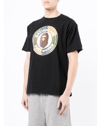 schwarzes bedrucktes T-Shirt mit einem Rundhalsausschnitt von A Bathing Ape