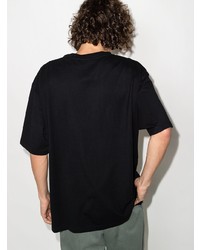 schwarzes bedrucktes T-Shirt mit einem Rundhalsausschnitt von JW Anderson