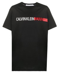 schwarzes bedrucktes T-Shirt mit einem Rundhalsausschnitt von Calvin Klein Jeans