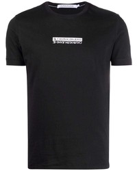 schwarzes bedrucktes T-Shirt mit einem Rundhalsausschnitt von Calvin Klein Jeans