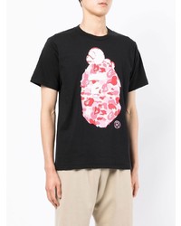 schwarzes bedrucktes T-Shirt mit einem Rundhalsausschnitt von A Bathing Ape