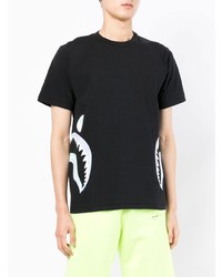 schwarzes bedrucktes T-Shirt mit einem Rundhalsausschnitt von A Bathing Ape