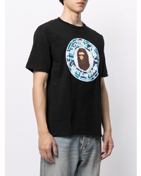 schwarzes bedrucktes T-Shirt mit einem Rundhalsausschnitt von A Bathing Ape