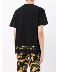 schwarzes bedrucktes T-Shirt mit einem Rundhalsausschnitt von A Bathing Ape