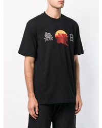 schwarzes bedrucktes T-Shirt mit einem Rundhalsausschnitt von D.GNAK