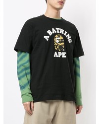 schwarzes bedrucktes T-Shirt mit einem Rundhalsausschnitt von A Bathing Ape