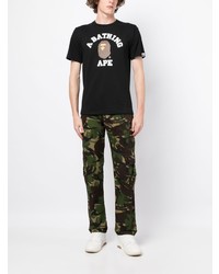 schwarzes bedrucktes T-Shirt mit einem Rundhalsausschnitt von A Bathing Ape