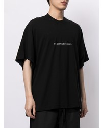 schwarzes bedrucktes T-Shirt mit einem Rundhalsausschnitt von Niløs