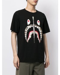 schwarzes bedrucktes T-Shirt mit einem Rundhalsausschnitt von A Bathing Ape