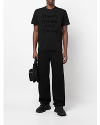 schwarzes bedrucktes T-Shirt mit einem Rundhalsausschnitt von Sacai