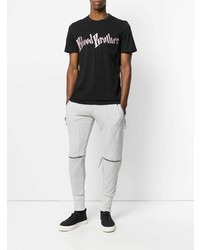 schwarzes bedrucktes T-Shirt mit einem Rundhalsausschnitt von Blood Brother