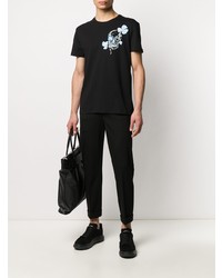 schwarzes bedrucktes T-Shirt mit einem Rundhalsausschnitt von Alexander McQueen