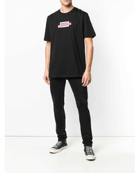 schwarzes bedrucktes T-Shirt mit einem Rundhalsausschnitt von Diesel