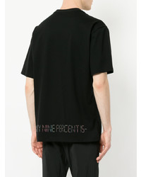 schwarzes bedrucktes T-Shirt mit einem Rundhalsausschnitt von 99% Is