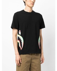 schwarzes bedrucktes T-Shirt mit einem Rundhalsausschnitt von A Bathing Ape