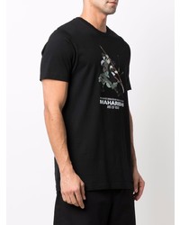 schwarzes bedrucktes T-Shirt mit einem Rundhalsausschnitt von Maharishi