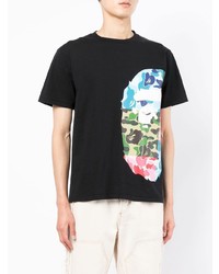 schwarzes bedrucktes T-Shirt mit einem Rundhalsausschnitt von A Bathing Ape