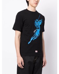 schwarzes bedrucktes T-Shirt mit einem Rundhalsausschnitt von A Bathing Ape