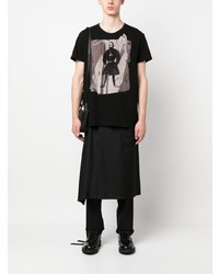 schwarzes bedrucktes T-Shirt mit einem Rundhalsausschnitt von Yohji Yamamoto