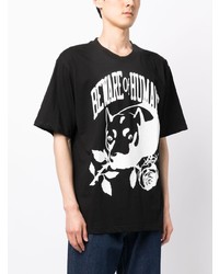 schwarzes bedrucktes T-Shirt mit einem Rundhalsausschnitt von MARKET