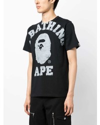 schwarzes bedrucktes T-Shirt mit einem Rundhalsausschnitt von A Bathing Ape