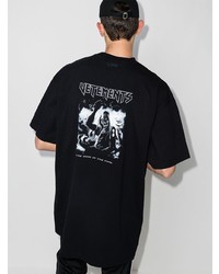 schwarzes bedrucktes T-Shirt mit einem Rundhalsausschnitt von Vetements