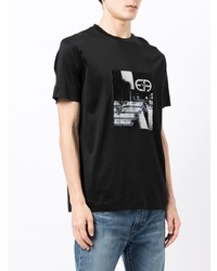 schwarzes bedrucktes T-Shirt mit einem Rundhalsausschnitt von Emporio Armani