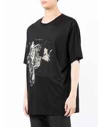 schwarzes bedrucktes T-Shirt mit einem Rundhalsausschnitt von Yohji Yamamoto