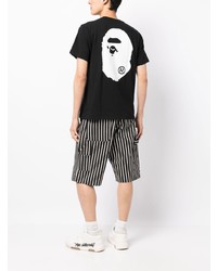 schwarzes bedrucktes T-Shirt mit einem Rundhalsausschnitt von A Bathing Ape