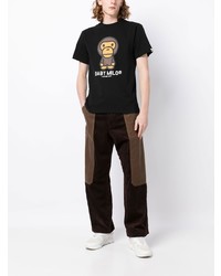 schwarzes bedrucktes T-Shirt mit einem Rundhalsausschnitt von A Bathing Ape