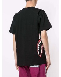 schwarzes bedrucktes T-Shirt mit einem Rundhalsausschnitt von A Bathing Ape