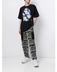 schwarzes bedrucktes T-Shirt mit einem Rundhalsausschnitt von A Bathing Ape