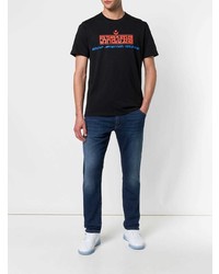 schwarzes bedrucktes T-Shirt mit einem Rundhalsausschnitt von Diesel