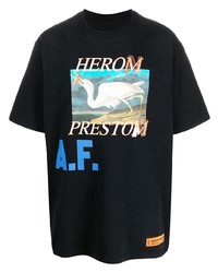 schwarzes bedrucktes T-Shirt mit einem Rundhalsausschnitt von Heron Preston