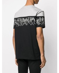 schwarzes bedrucktes T-Shirt mit einem Rundhalsausschnitt von Alexander McQueen