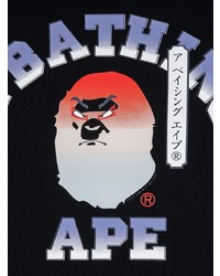 schwarzes bedrucktes T-Shirt mit einem Rundhalsausschnitt von A Bathing Ape