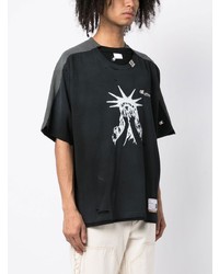 schwarzes bedrucktes T-Shirt mit einem Rundhalsausschnitt von Maison Mihara Yasuhiro